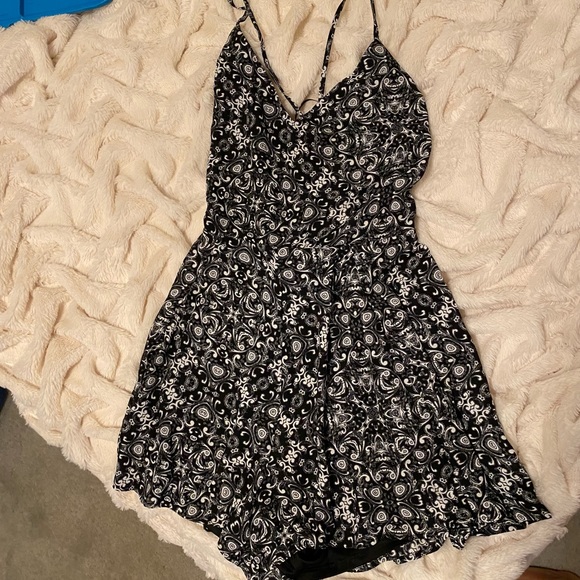 Express romper - Picture 2 of 3